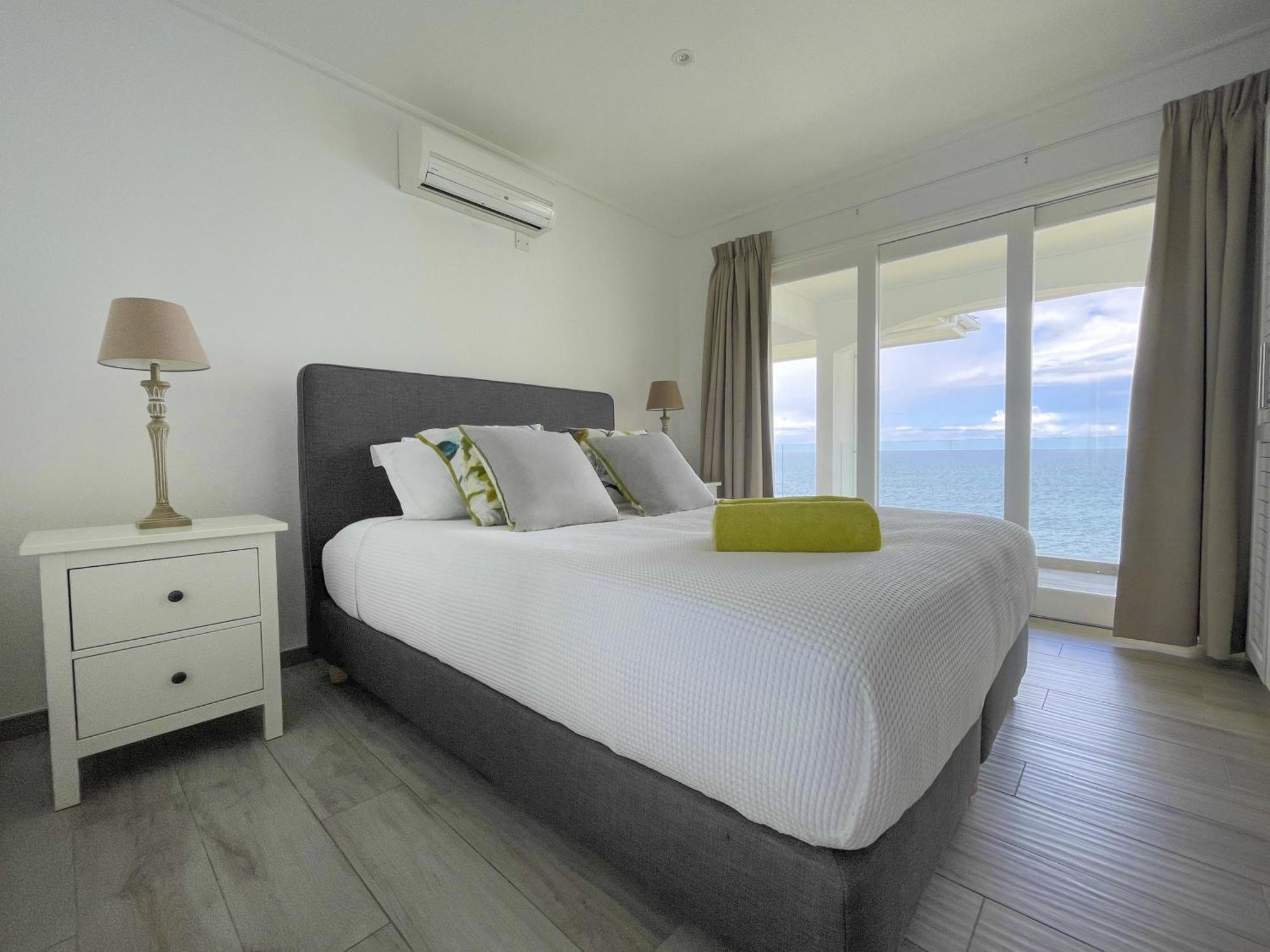 Vallonend Beachfront Villa With Excellent View Bel Ombre Ngoại thất bức ảnh