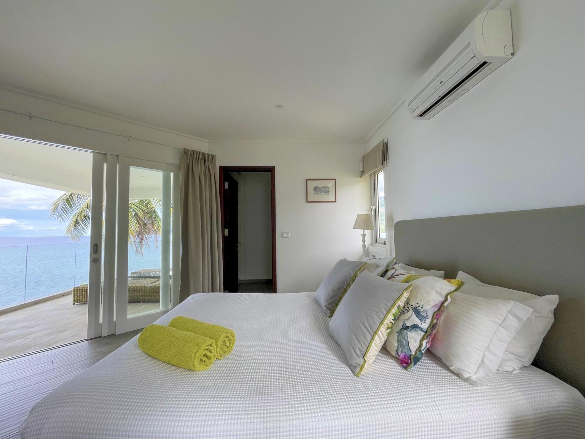 Vallonend Beachfront Villa With Excellent View Bel Ombre Ngoại thất bức ảnh