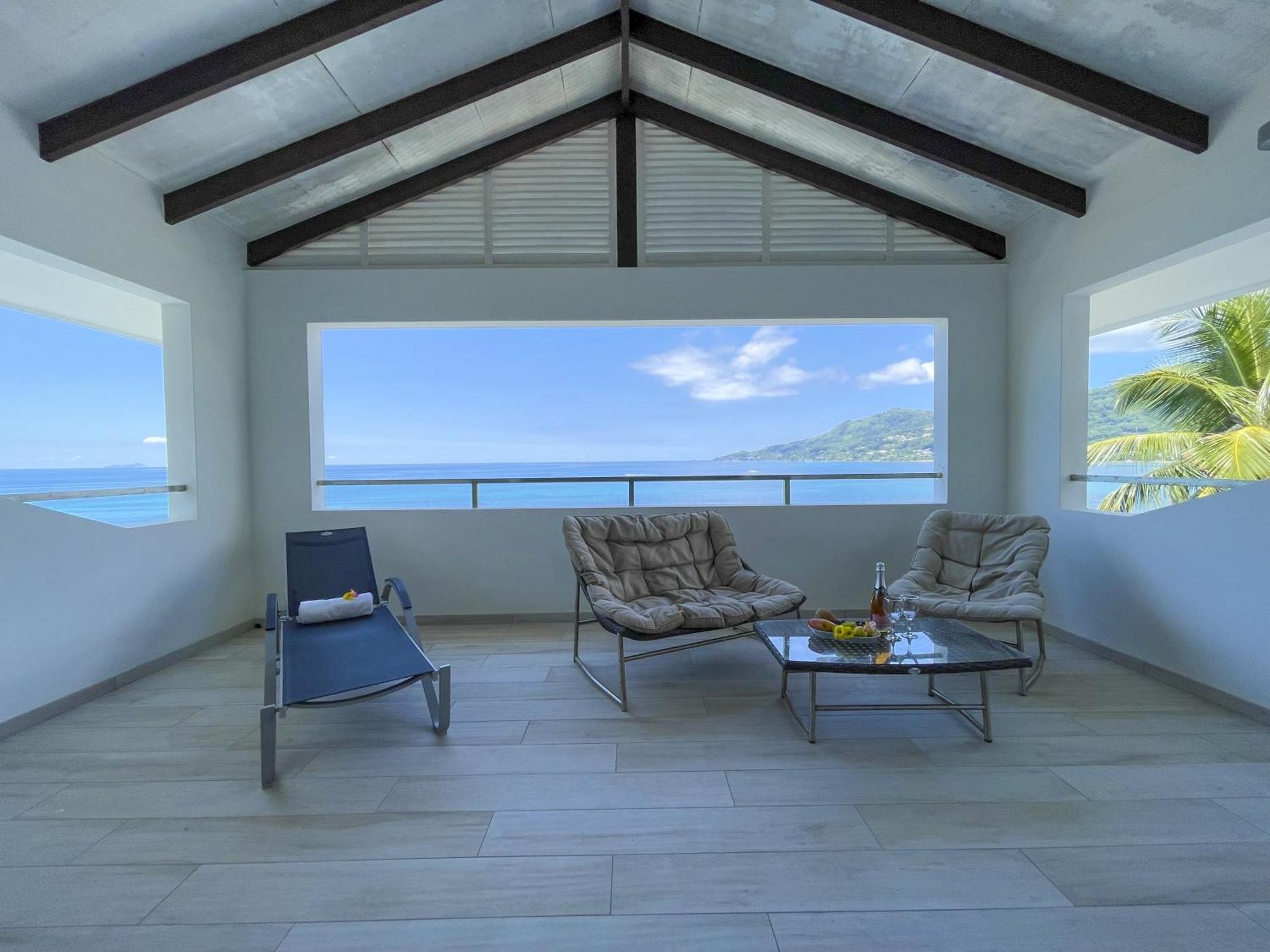 Vallonend Beachfront Villa With Excellent View Bel Ombre Ngoại thất bức ảnh