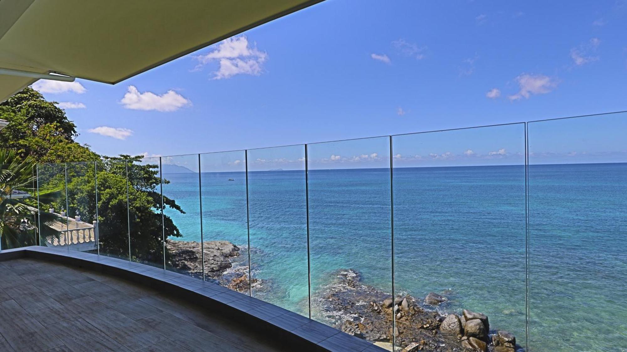 Vallonend Beachfront Villa With Excellent View Bel Ombre Ngoại thất bức ảnh