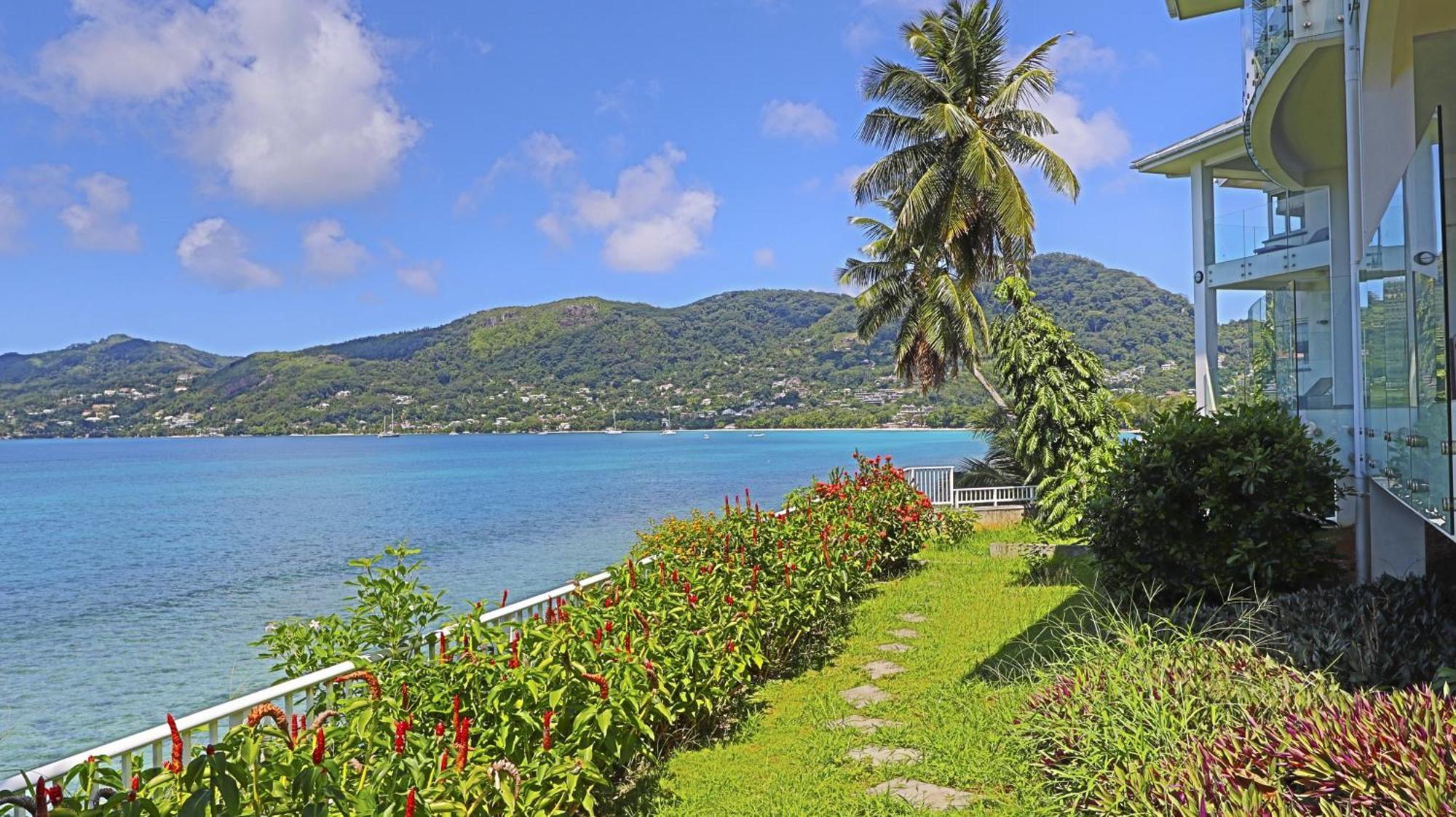 Vallonend Beachfront Villa With Excellent View Bel Ombre Ngoại thất bức ảnh
