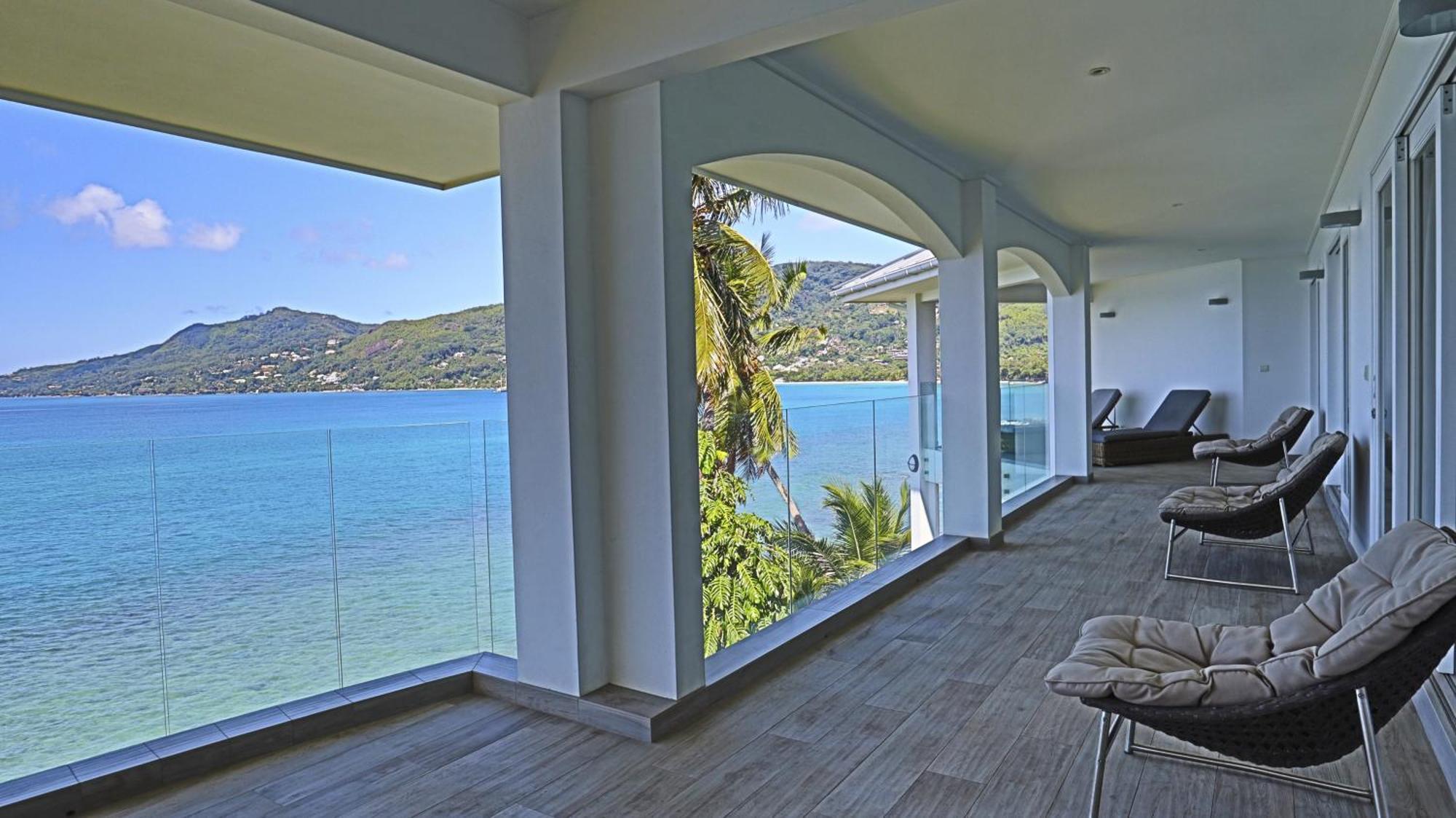 Vallonend Beachfront Villa With Excellent View Bel Ombre Ngoại thất bức ảnh